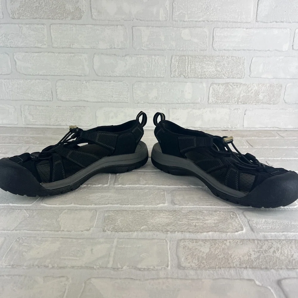KEEN Closed Toe Water Sandal Mens‎ 10 Black Waterproof Hiking Trail Venice H2 43